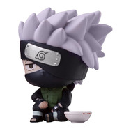 待ち続ける姿がカワイイ！ナルトやサスケなど「NARUTO」初代第7班が「まちぼうけ」に登場ー傍らには「一楽」の器も
