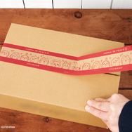 「ちいかわ」郵便局アイテムが4月18日発売！傾けると絵柄変わるチェンジングカード、郵便を送る際に使える茶封筒など全4種