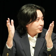 CRおじじ「夢が叶った」、CR Gaming Spaceにも対戦スペース設置など気になる情報も飛び出した…新作TCG『Xross Stars(クロスタ)』発表会レポ