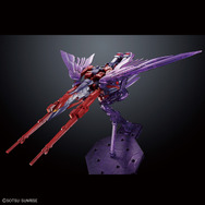 “白い翼”を持つ「MG 1/100 ウイングガンダムゼロEW」が禍々しい姿に!翼の展開・連動ギミック、ネオバード形態への変形も可能