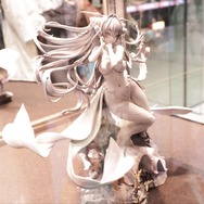 伊織もえさんが新ボス「グラトニー」に挑戦！『勝利の女神：NIKKE』の2.5周年記念番組「想いをつなぐ、深海の舞台へ」現地レポート