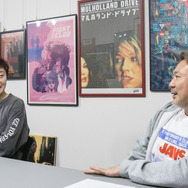 『HUNDRED LINE』はなぜ100の分岐を作ったのか――“狂っている”と思わせたかったから。作家性と独自性を詰め込んだ『ハンドラ』を小高和剛氏、打越鋼太郎氏にインタビュー