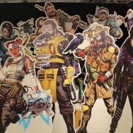 見慣れた“あの武器”が目の前に！「Apex Legends Gallery + POP UP STORE」レポートーお馴染み“ネッシー”やコンセプトアートも