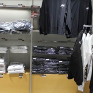 見慣れた“あの武器”が目の前に！「Apex Legends Gallery + POP UP STORE」レポートーお馴染み“ネッシー”やコンセプトアートも