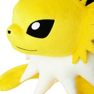 『ポケモン』イーブイとのサイズ差にビックリ!シャワーズ、サンダース、ブースターの「等身大ぬいぐるみ」受注販売は本日5月19日まで