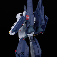 初代「マクロス」劇場版より、主人公・一条輝が搭乗する「VF-1Sストライクバルキリー」1/72スケールでプラモ化！「リン・ミンメイ」も付属
