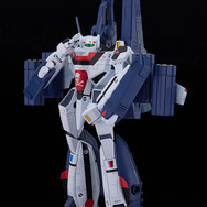 初代「マクロス」劇場版より、主人公・一条輝が搭乗する「VF-1Sストライクバルキリー」1/72スケールでプラモ化！「リン・ミンメイ」も付属