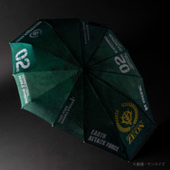 見せてもらおうか、盾型折りたたみ傘の性能とやらを！ガンダムたちの「シールド」が傘になって登場―雨は防げるがビームには弱い