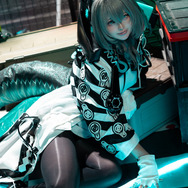 ホルハイヤ／前野太太（Weibo：前野太太）