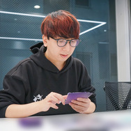 新作TCG『Xross Stars(クロスタ)』とは?CR.おじじと開発Pに直接聞いてみたー“CRカップや配信を追体験する”、新たな推し活の形とカードで残す過去の名場面【対談インタビュー】