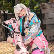 ジャッカル『勝利の女神：NIKKE』／花海音うみ（X：@hanamine_u3i）