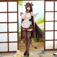はち切れんばかりの“たわわ”なボリューム感！『アズレン』樫野が着せ替え「つまずきトラブルメイド」の姿でフィギュア化