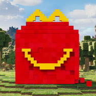 「あれ？いつもとなんかちがう？？」マクドナルドが映画「マイクラ」コラボを示唆？ハッピーセットのロゴが“四角く”表現