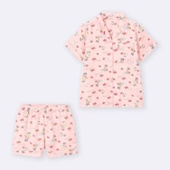 「ジーユー」×「ちいかわ」コラボ第4弾のテーマは”夏休み”！音楽にあわせてノリノリのシーンが描かれたTシャツやポーチなど展開