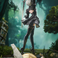 衣装から太ももがチラリ！「ニーアオートマタ」より「2B（ヨルハ二号B型）」が優雅な戦闘ポーズで立体化―予約受付中