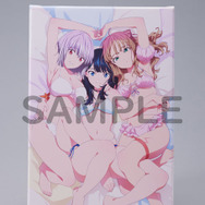 宝多六花の“ほぼ等身大”ふともも！劇場版「グリッドマン ユニバース」夏休みモチーフの新規描き下ろしイラストグッズが登場