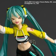 健康的なおヘソ！可動フィギュア「初音ミク　Fit Boxing Ver.」が登場ーダンベルや縄跳び、ゲームを再現可能なパーツも付属