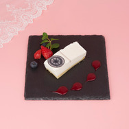 『勝利の女神：NIKKE』コラボカフェグッズがオンライン販売決定！描き起こしカフェ店員衣装のドロシーや紅蓮ら4名デザイン