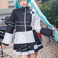 初音ミク／とみこ（X：@1035_magica）