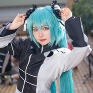 初音ミク／とみこ（X：@1035_magica）