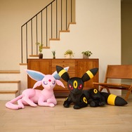 『ポケモン』エーフィ、ブラッキーの等身大ぬいぐるみ予約は6月16日まで！