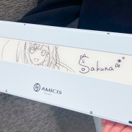 VTuber・結城さくなの推し活するならコレ！ 本人監修ゲーミングキーボード＆マウスパッドをレビュー　サイン入り背面ガラスプレートが嬉しい、ガジェットとしての使用感も◎