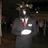 【TGS 2010】アイルーや御剣、ゾンビまで ― TGS会場にいる色々なキャラクターたち