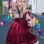 フランドール・スカーレット／やなぎばころん（X：@koronsui）