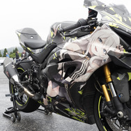 ガルウィングの湊あくあ&紫咲シオンがイカす!「ホロライブ」「にじさんじ」など奥伊吹に集まったVTuber痛車まとめ【ARCChampionship 2025フォトレポ】