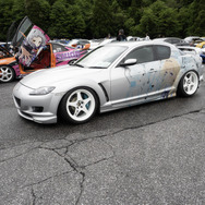 ガルウィングの湊あくあ&紫咲シオンがイカす!「ホロライブ」「にじさんじ」など奥伊吹に集まったVTuber痛車まとめ【ARCChampionship 2025フォトレポ】