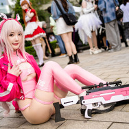 アリス『勝利の女神:NIKKE』／百變恩恩ん（Instagram：mido_0216）