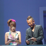 【TGS 2010】名越総合監督 VS Iカップグラビアアイドルの土下座バトル!