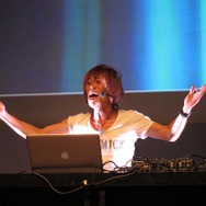 【TGS 2010】Kinectで皆でダンス!『DanceEvolution』スペシャルステージ