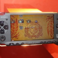 【TGS 2010】『モンハン3rd』モデルの新型PSPを間近でチェック
