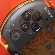 【TGS 2010】『モンハン3rd』モデルの新型PSPを間近でチェック