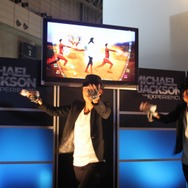 【TGS 2010】Wiiでマイケルになりきれ! 『Michael Jackson: The Experience』をイケメン二人組が実演