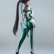 イヴ／Larissa Rochefort（X：@larochefort11）