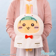 雨の日も楽しくなる！「ちいかわ」レインコートを着たBIGぬいぐるみがアミューズメント施設にて展開