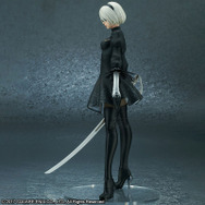 放熱スカートを外すと太ももが露に！『ニーア オートマタ』より「2B」フィギュアDX版が再受注開始ー差し替えパーツで多彩なディスプレイを楽しめる
