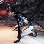 『Stellar Blade』主人公「イヴ」のボディモデルがPC版発売を記念してキム・ヒョンテ氏とのツーショット写真投稿！本物さながらのセクシーなコスプレ画像も