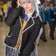 コスプレ】「にじさんじ」樋口楓の笑顔が可愛い！スカートから