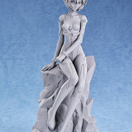 「エヴァンゲリオン」綾波レイ新作フィギュアの原型が初公開！美しいプラグスーツのボディラインに注目
