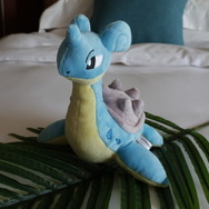 『ポケモン』ピカチュウやカビゴンたちとリゾート気分！1日1室限定の特別な宿泊プランをレポート「ポケモン コラボレーション サマー 2025」夢の南国気分が最高だった