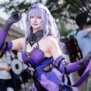 ブラックスワン『崩壊：スターレイル』／さら（X：@sara_cospure）