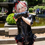 W『アークナイツ』／小狼貓（Instagram：wolfucatawo）