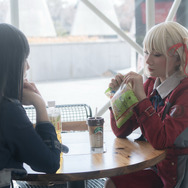 錦木千束：朝霧 みと（X：@mt310719）、井上たきな：みやとろ（X：@Miya38ll）、撮影：望月あゆむ（X：@ayumu_3a）