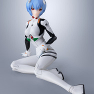 太もものロール可動で柔らかいポーズも自然…！「エヴァンゲリオン」綾波レイがプラグスーツ姿でアクションフィギュアに