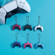 PS5のコントローラーをミニサイズで再現！方向キーとアクションボタンには透明パーツを使用