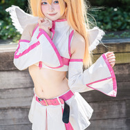 リリエル「2.5次元の誘惑」／みなとみら（X：@tehslu_cosab_xx）