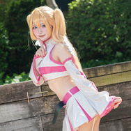 リリエル「2.5次元の誘惑」／みなとみら（X：@tehslu_cosab_xx）